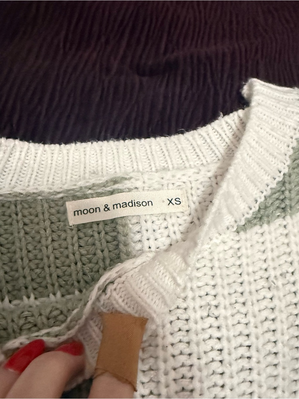 Checker Sweater - Picture 3 of 4